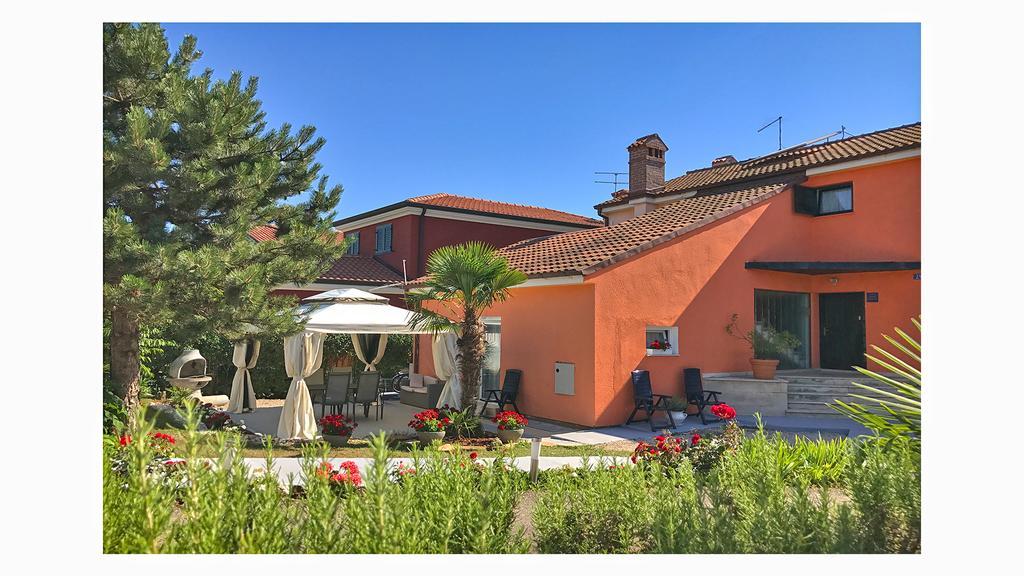 Apartments Gvarda Umag Exterior photo