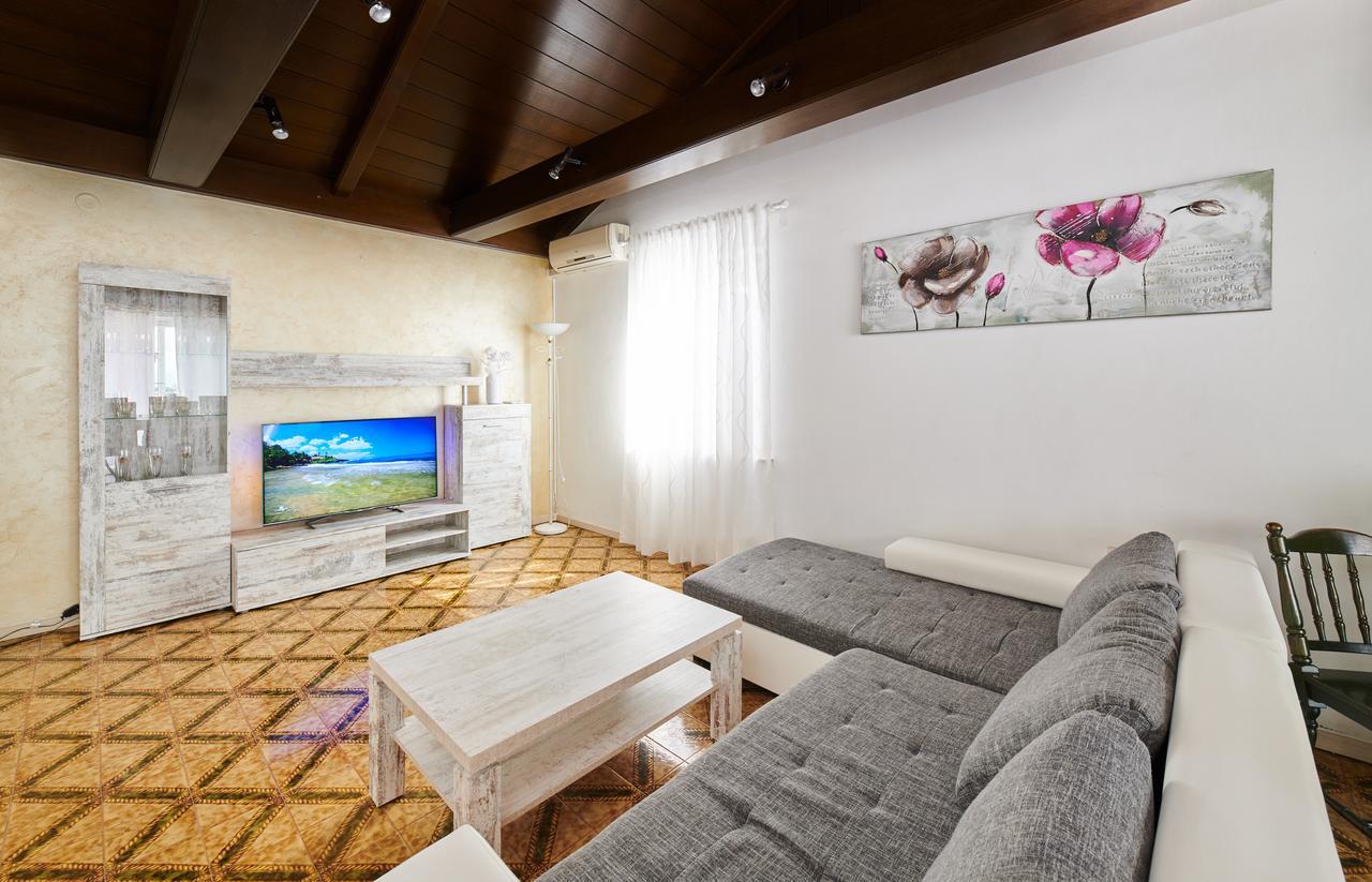 Apartments Gvarda Umag Exterior photo