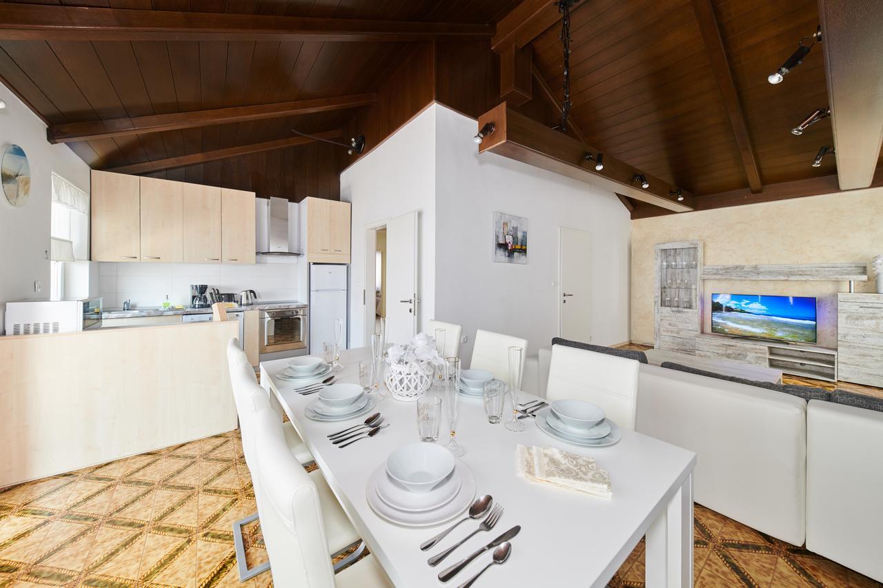 Apartments Gvarda Umag Exterior photo